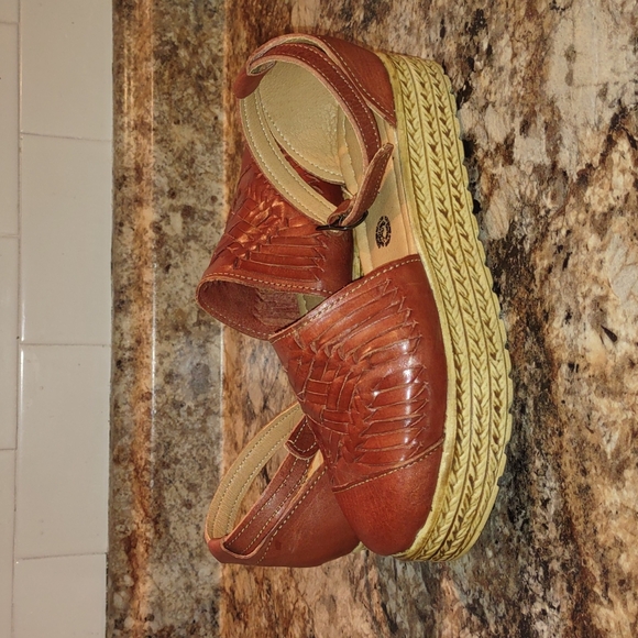 Cucos Calzado Leather Platform Shoes - Picture 1 of 9
